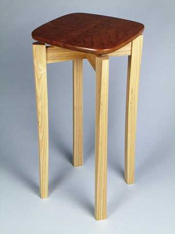 pedestal table