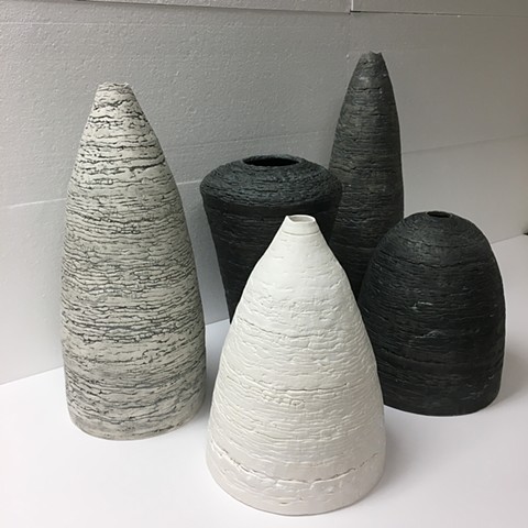 Ceramic vessel grouping