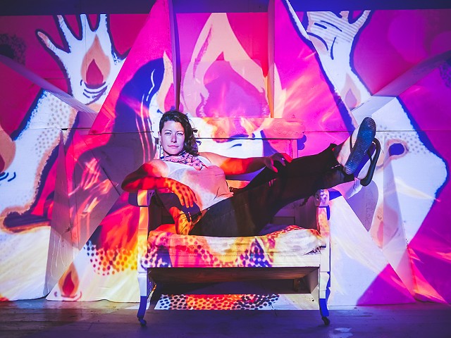 Hell #selfiethrone Projection Mapping by Mike Abb