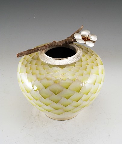 Plum Vessel