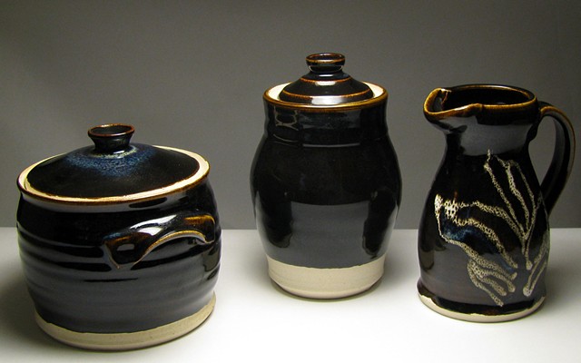 potter ceramics lidded jar pitcher container tenmoku glaze trailing