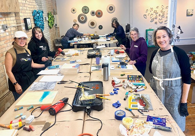 MINNEAPOLIS Encaustic Painting Workshops - Carriage House studio at Casket Arts