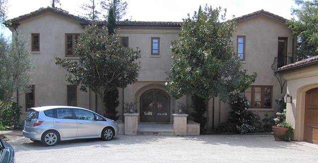 VILLA FRONT