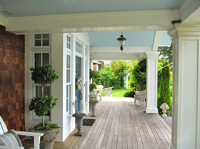 Front porch and entry