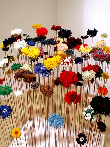 Daisy Table