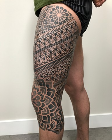 Black work patterns and geometric mandala by Alvaro Flores Tattooer from La Flor Sagrada Tattoo in Melbourne Australia