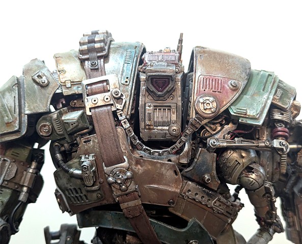 Mandalorian and Grogu Droid A (close up)