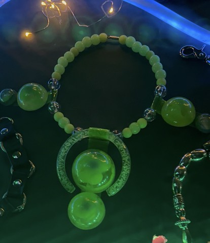 Space Queen UV Uranium Glow Neckpeice