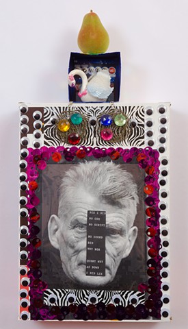 BOXES
"Beckett With Earrings"
