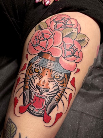 Tiger vase by Jody Dawber 