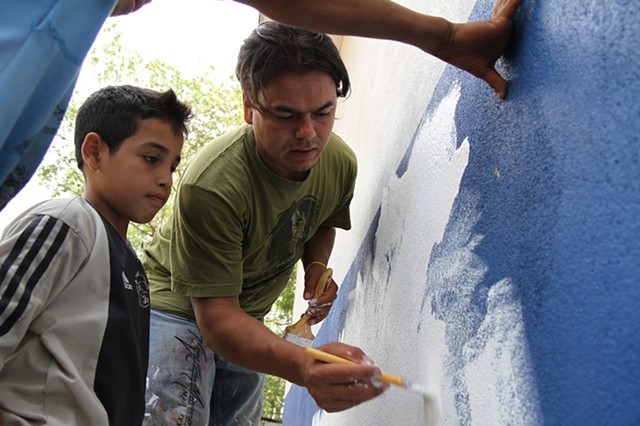 Deylin, Muralista, demostrando