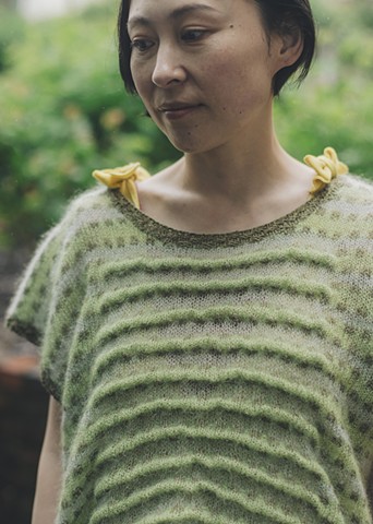 Jennifer Brou Amirisu Riccia hand knit