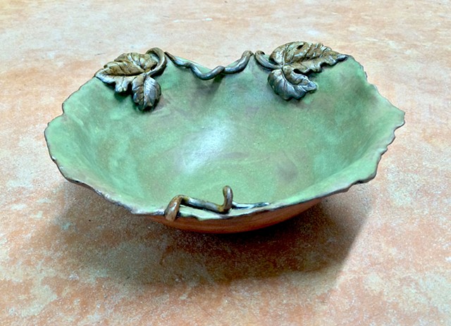 Grape leaf bowl