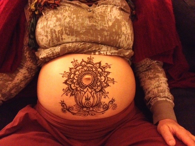 Henna Belly