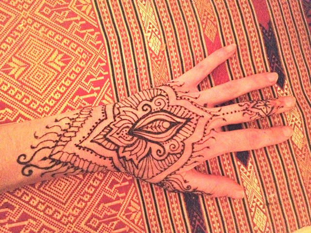 Henna hand design