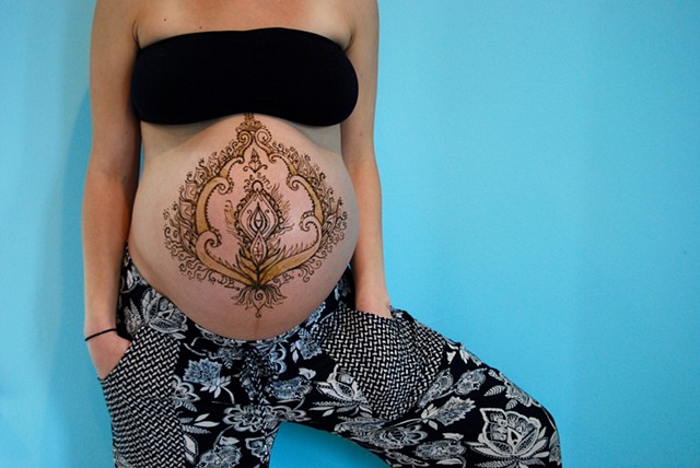Henna Belly