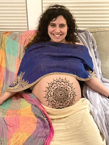 Henna Belly