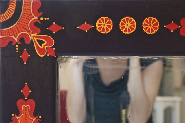 Hand painted mirror detail