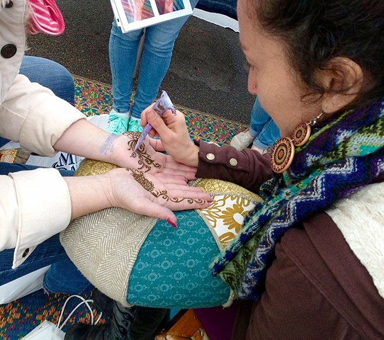 Henna in Action at Wake Up the Earth Festival, 2016