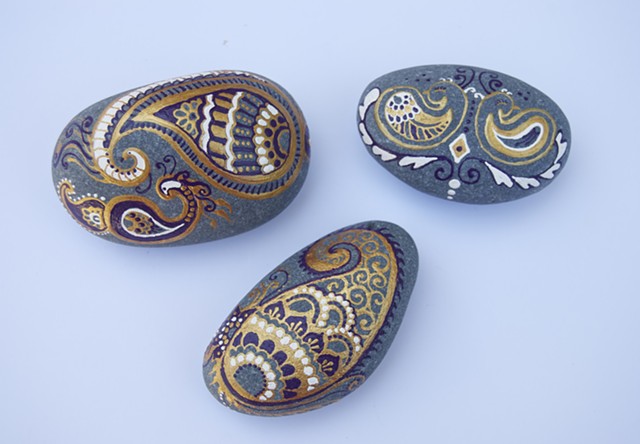 Hand painted decorative rocks