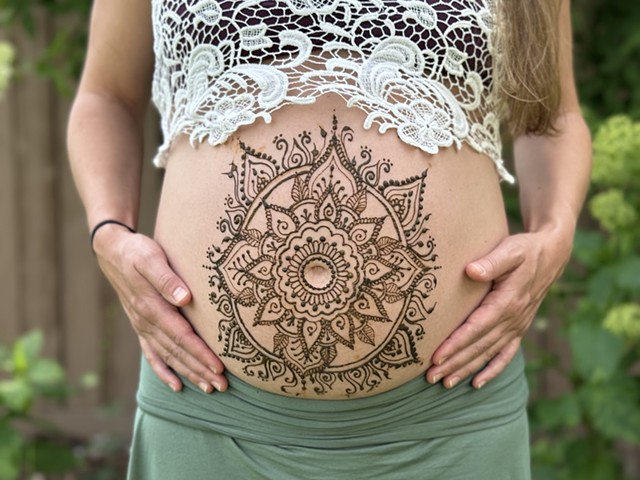 Henna Belly