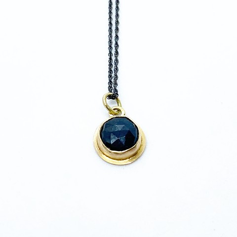 Blue Rose Cut Sapphire and Gold Necklace