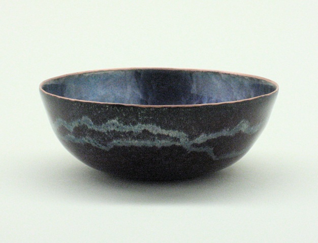 Hammer texture bowl.