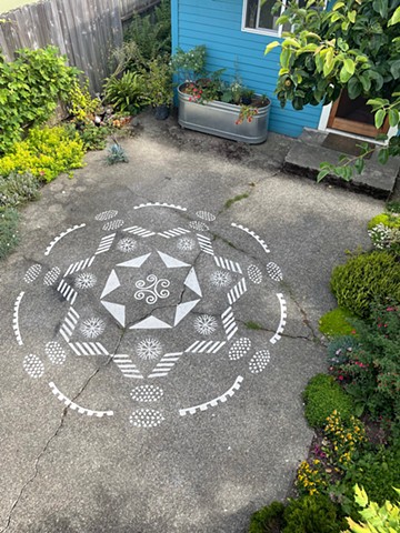 Oneness with Patterns-whole garden