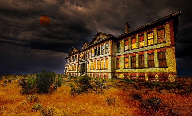 Abandoned school on Napa in Spokane, WA