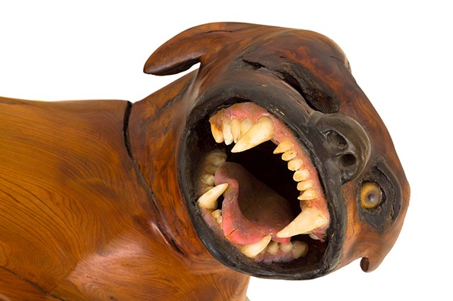 CERBERUS DOG FIGHT HEAD DETAIL