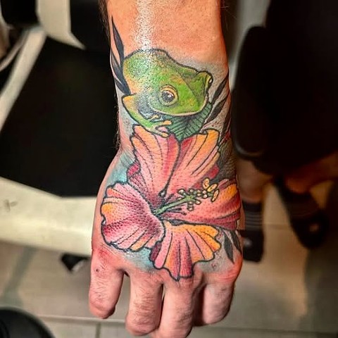 Neo-trad hibiscus & frog