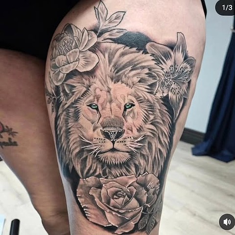 Illustrative lion x flowers