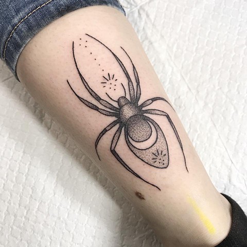 Spider tattoo by Amy Jones. La Flor Sagrada Tattoo, Melbourne, Victoria. Professional tattoo and art studio located in Melbourne.