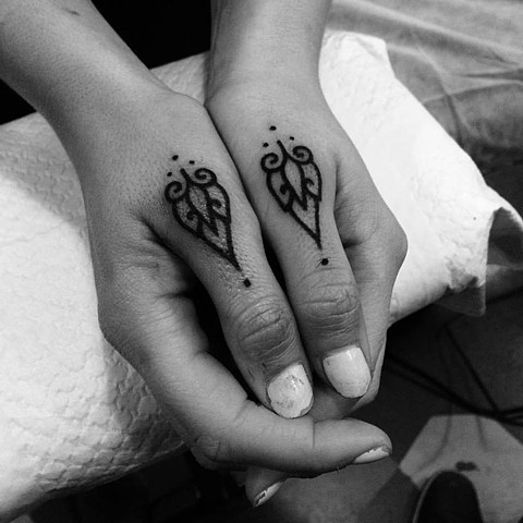 Ornamental thumb tattoos blackwork tattoos by Alvaro Flores Tattooer Melbourne Australia La Flor Sagrada Tattoo Studio Coburg
