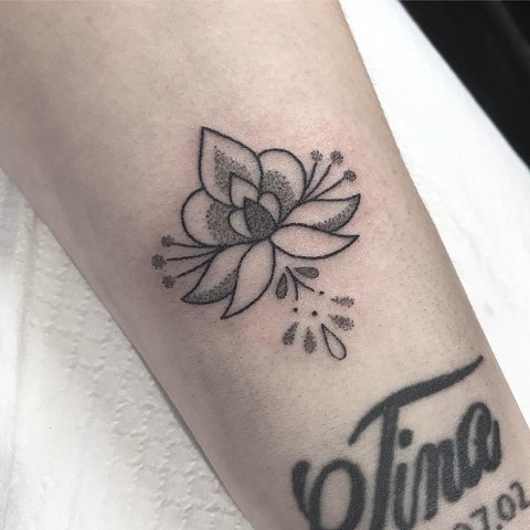 Lotus flower tattoo with Dotwork details by Amy Jones. Melbourne hand poke tattoo artist. Coburg, VIC. Australia