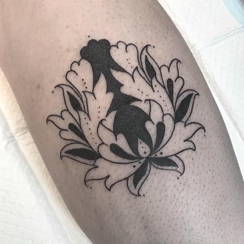 Amy 'Unalome' Jones, La Flor Sagrada Tattoo, Coburg. Professional hand poke tattoo artist. Melbourne, Australia