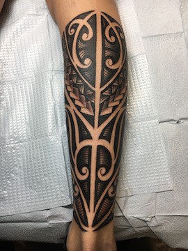 Esben tattoos_polinesian tattoo_calf tattoo