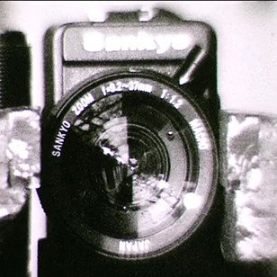 Camera Crushing (1997)

