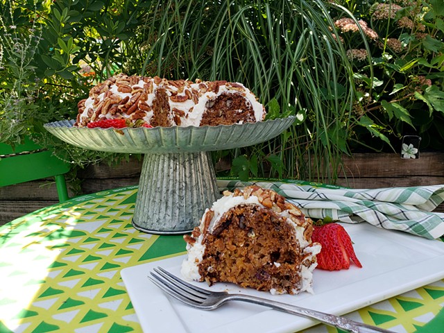 Hummingbird Cake
Client: Chef Dave Marrs
2019 / Photographer