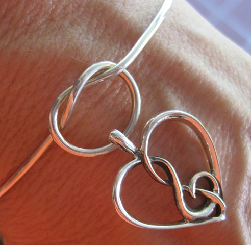 handmade love knot bracelet