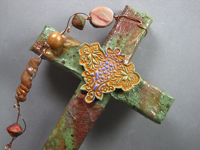 GRAPES & LEAVES GREEN AND BRONZE COLLAGE CROSS
CLOSE UP