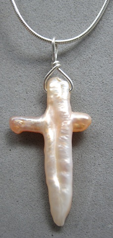 freshwater pearl cross pendant