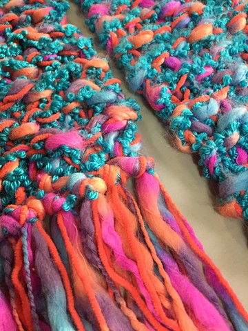 N1_ TURQUOISE, CORAL, PINK SCARF
CLOSE UP