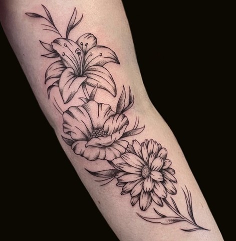 Fineline Flowers by Jordan LeFever, Morningstar Tattoo, Belmont, Bay Area, California
