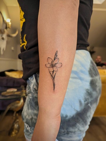 Flower Tattoo by Jordi Simons, Morningstar Tattoo, Belmont, Bay Area, California