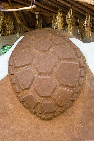 Turtle Shell Plaster on Cob Oven