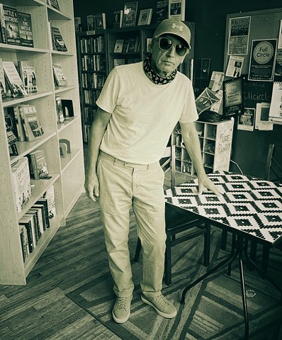 Design on the table Portrait 
