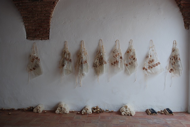 Exhibition Flying Carpet Prayers at El Psito, performance workshop props