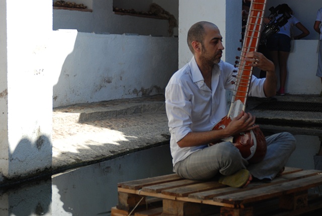 Project Flying Carpet Belalczar, workshop performance at llavaderos (ancient laundry room)
photography: Rosana Camra