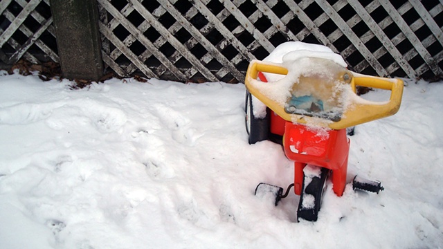 snowy tike bike